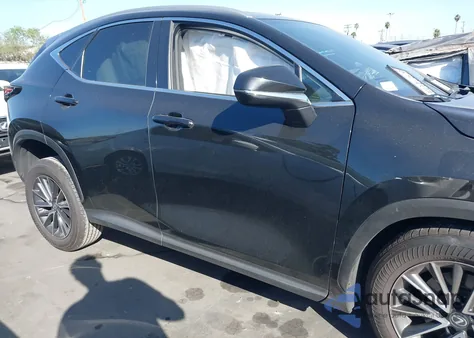 2022 Lexus Nx 350 z USA, uszkodzony, nr VIN 2T2AGCEZ2NC002737